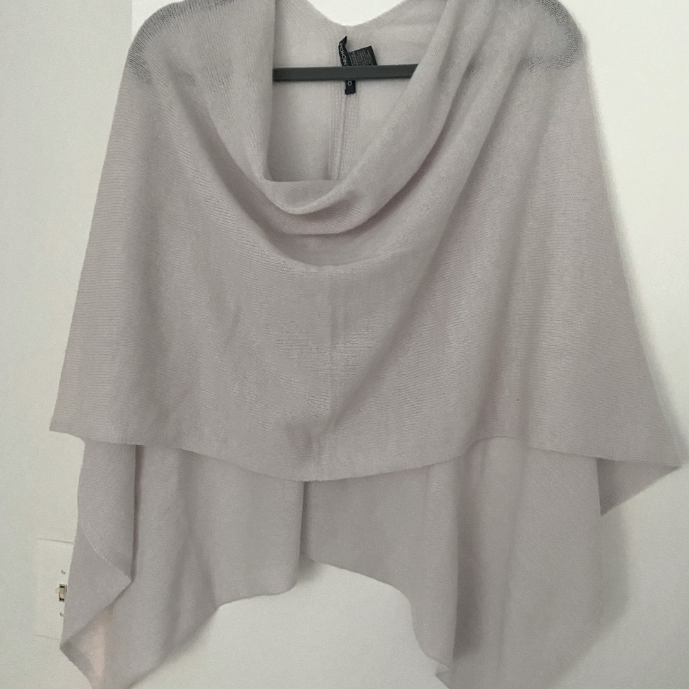 Claudia Nichole 100% cashmere poncho